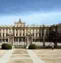 Королевский дворец в Мадриде. Фасад, выходящий на Плаза де лас Армас, 735 - 1764 г. - Мадрид. Испания. Совместная работа с Джованни Батиста Саккетти.