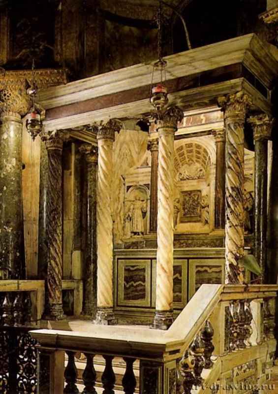 Собор святого Марка. Вид Капеллы Мадонны "Никопеи" с алтарем Томмазо Контино. 1617 - Города Италии: Венеция.