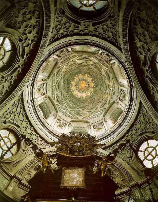Капелла Сантиссима Синдоне. Вид купола изнутри. 1667-1690 - Турин. Италия.