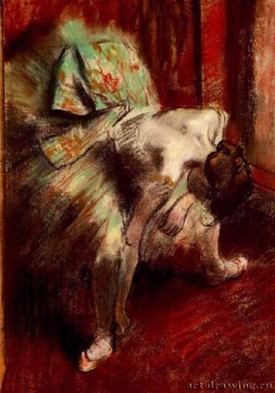 Танцовщица в зелёной пачке, 1880 - 1885 г. - Пастель, бумага; 47 x 33 см. Франция.