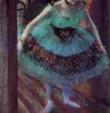 Балерина, уходящая из раздевалки, 1879 г. - Бумага, гуашь, пастель. Частное собрание. Франция.